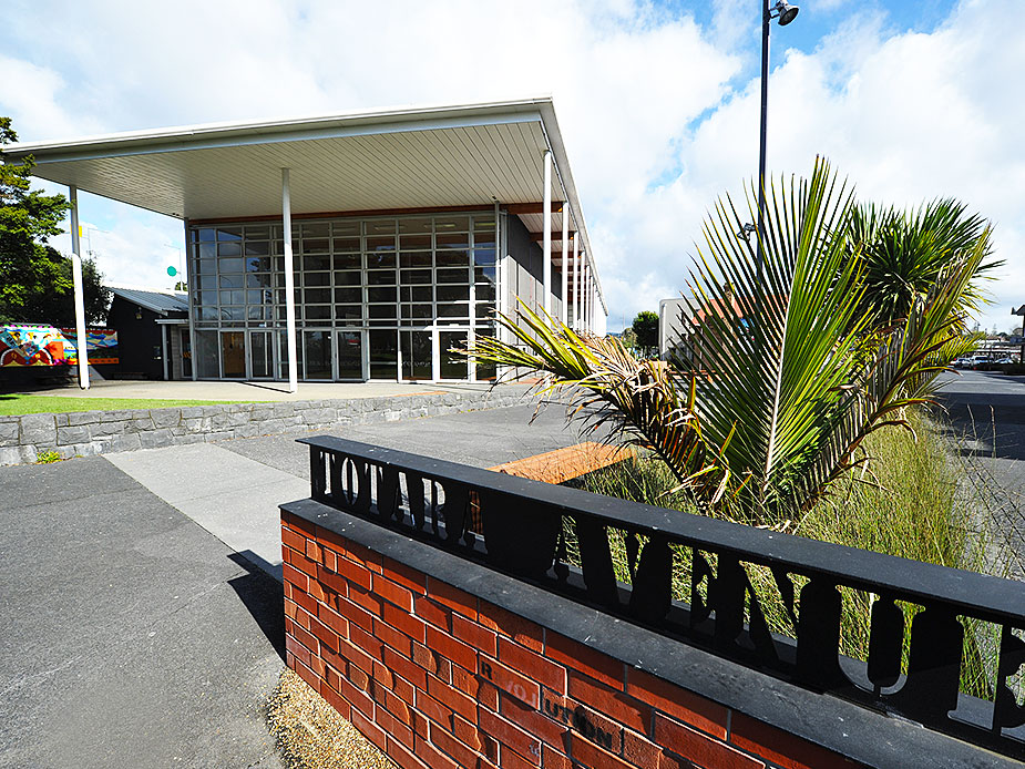 New Lynn Community Centre